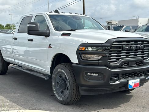 New 2026 RAM 2500 Tradesman AWD/4WD image 3