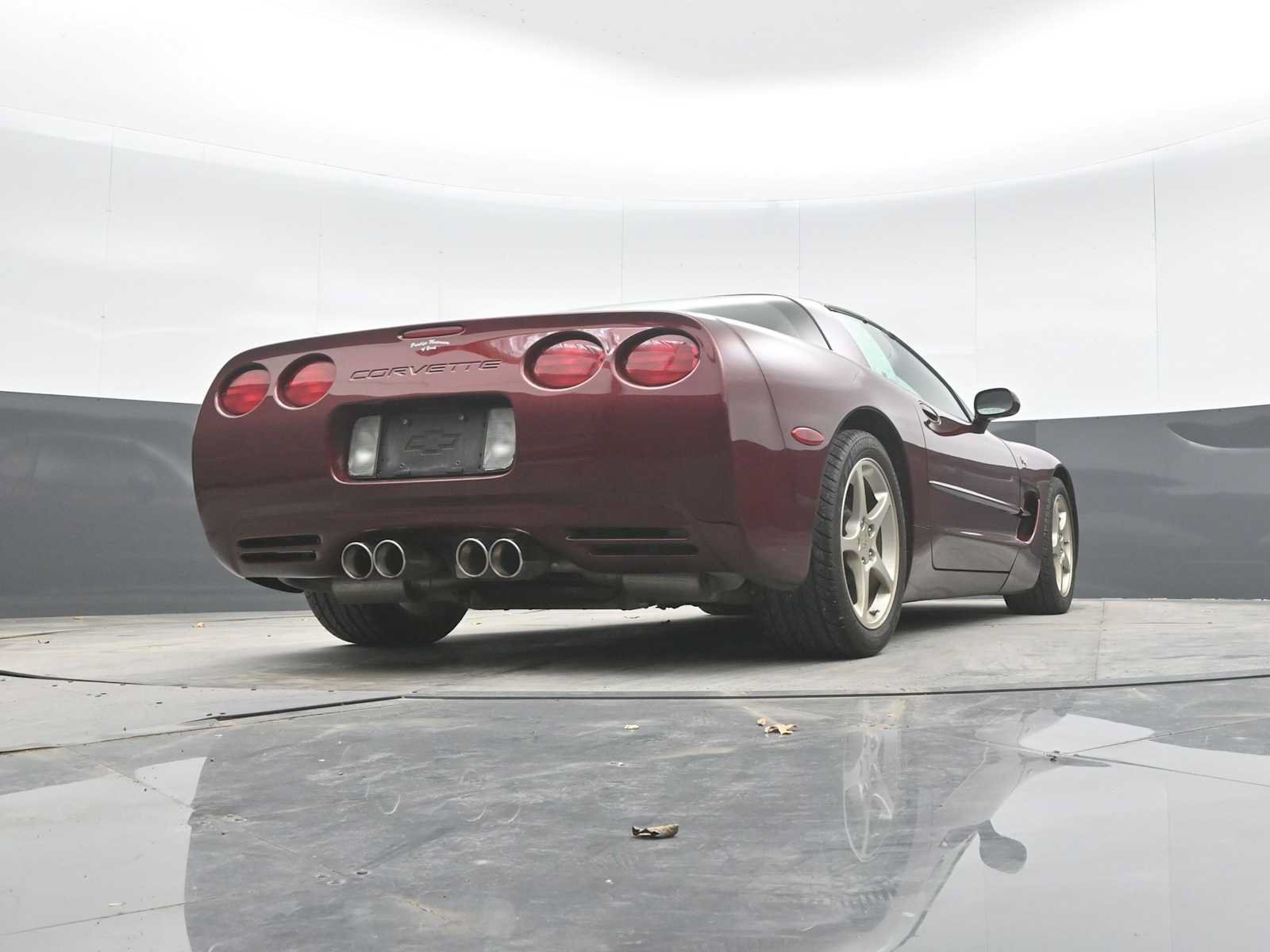 Used 2003 Chevrolet Corvette Coupe w/ Preferred Equipment Group RWD image 33