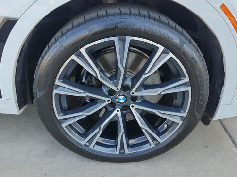 Used 2022 BMW X7 M50i AWD/4WD image 8