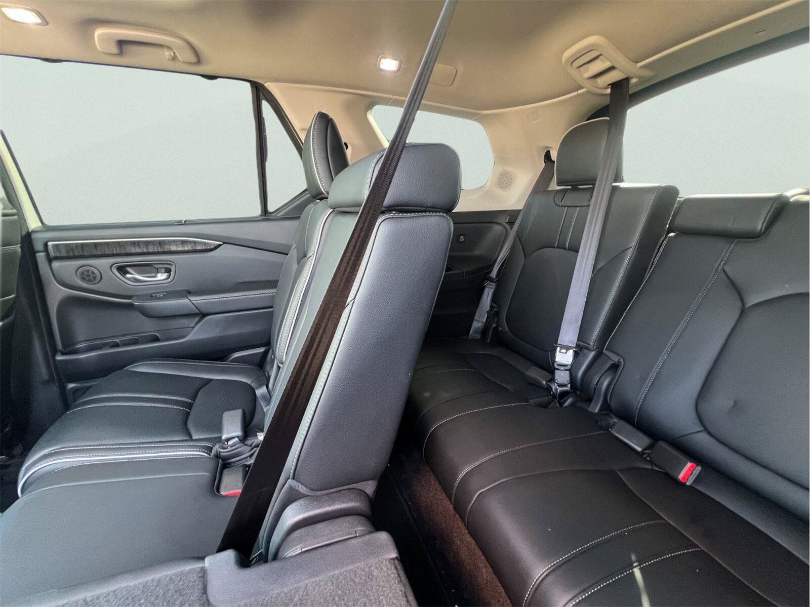 Used 2023 Honda Pilot Elite image 33