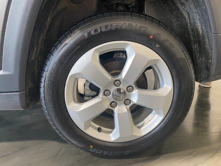 Used 2019 Jeep Compass Latitude w/ Popular Equipment Group AWD/4WD image 11