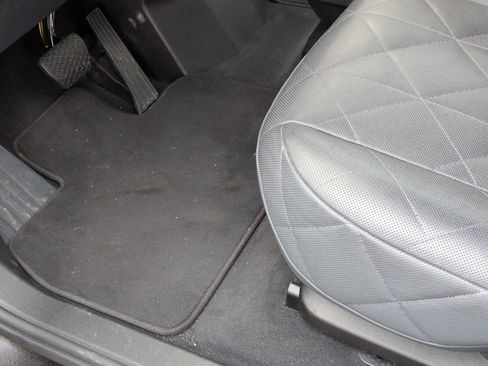 Used 2025 BMW iX M60 image 17