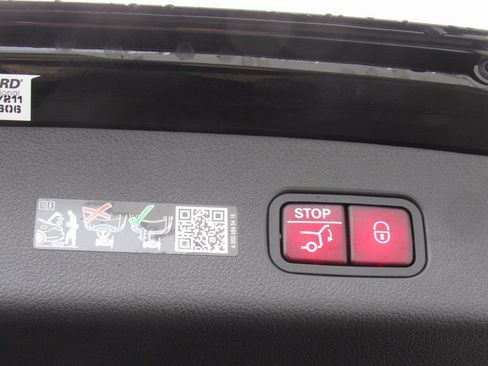 New 2026 Mercedes-Benz GLC 300 4MATIC image 22