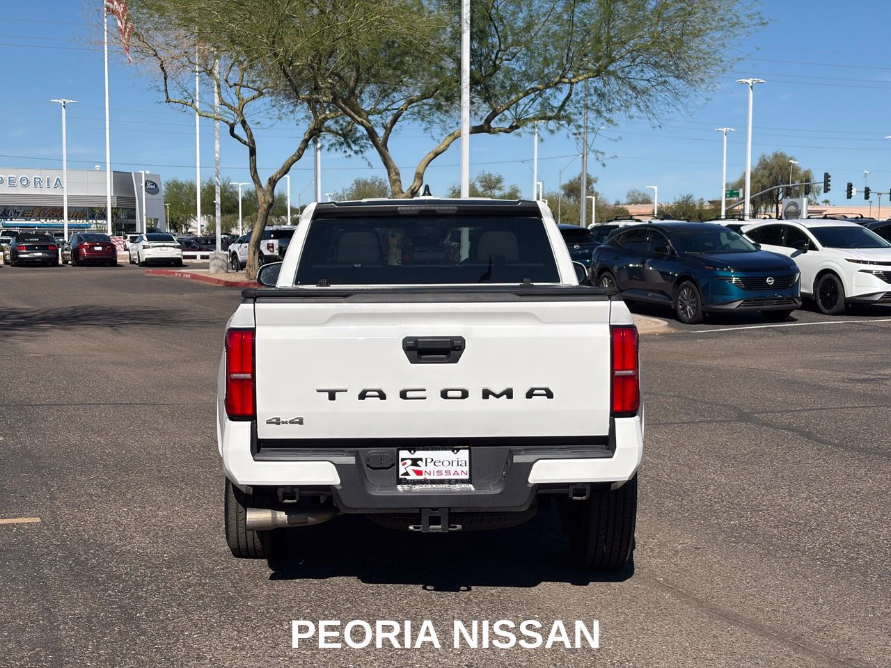 Used 2024 Toyota Tacoma SR5 AWD/4WD image 5