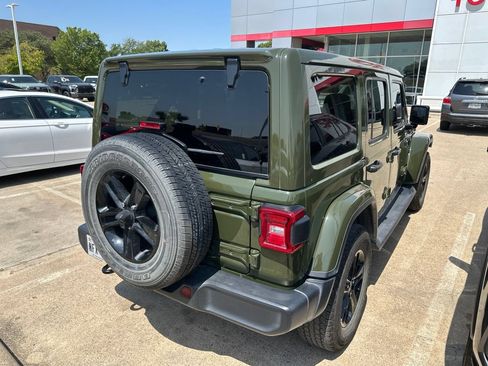 Used 2020 Jeep Wrangler Unlimited Sahara AWD/4WD image 2