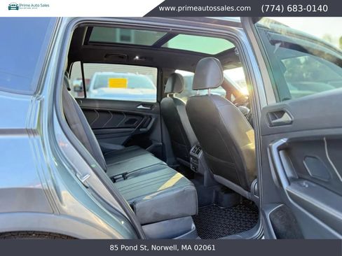Used 2022 Volkswagen Tiguan SE R-Line AWD/4WD image 13