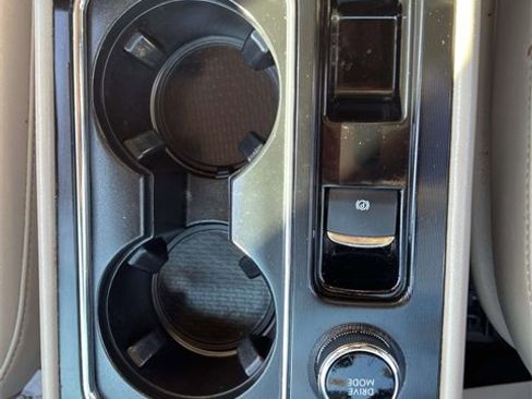 Used 2020 Lincoln Corsair Standard w/ Equipment Group 101A image 20