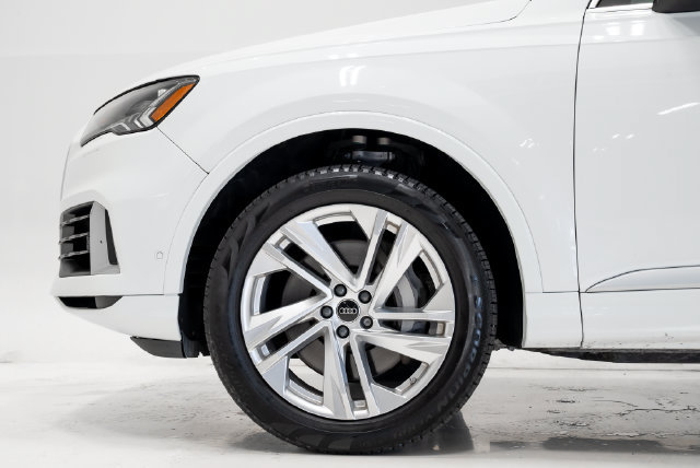 Used 2024 Audi Q7 3.0T Premium Plus AWD/4WD image 31