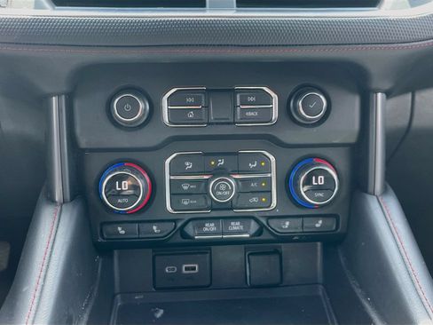 Used 2021 Chevrolet Suburban RST w/ Rear Media and Nav Package RWD image 21
