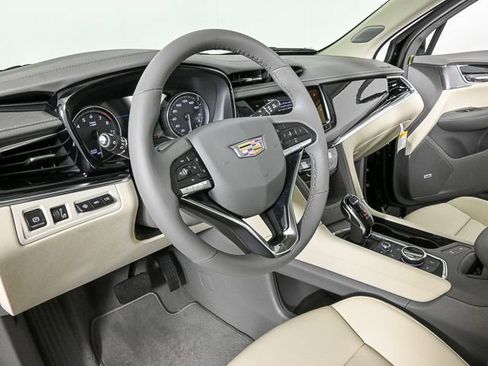 New 2025 Cadillac XT6 Premium Luxury w/ Technology Package image 7