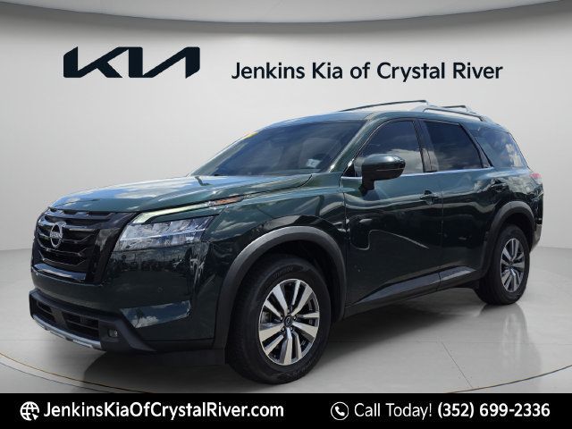 Used 2023 Nissan Pathfinder SL FWD image 14