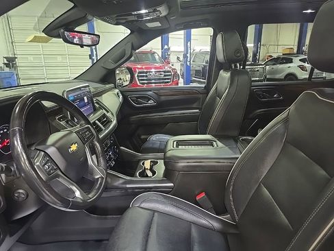 Used 2021 Chevrolet Tahoe Premier w/ Premium Package image 20