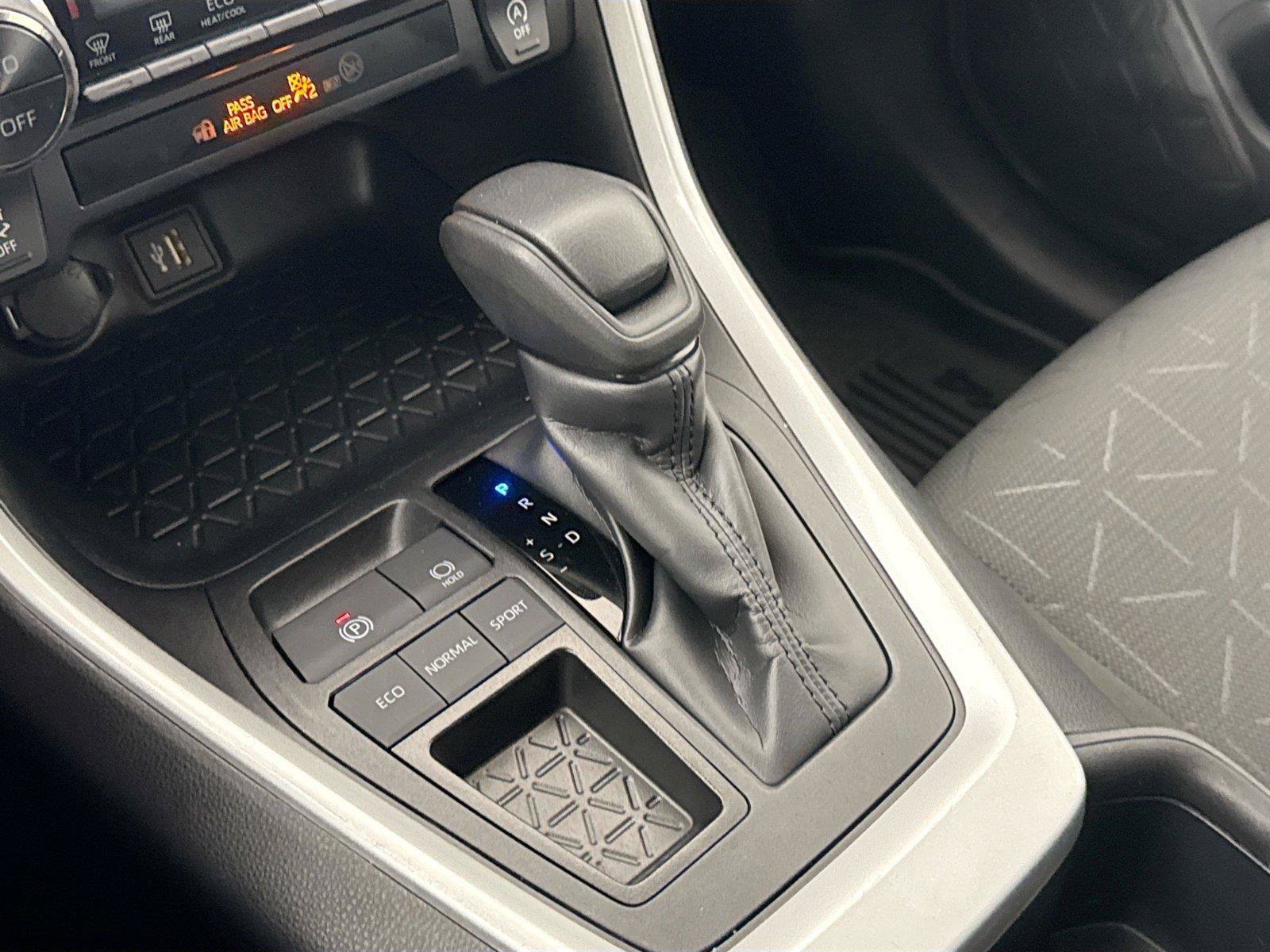 Certified 2025 Toyota RAV4 XLE FWD image 25