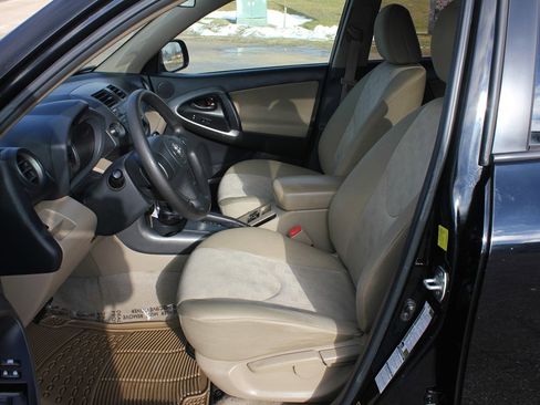 Used 2010 Toyota RAV4 AWD image 29