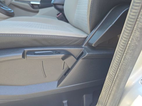 Used 2019 Ford Transit Connect XLT FWD image 15