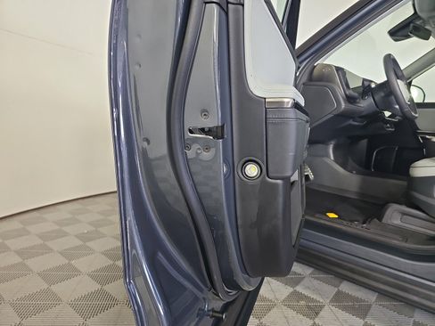 Used 2024 Rivian R1S Adventure image 31