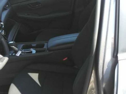 Used 2025 Nissan Sentra S FWD image 4