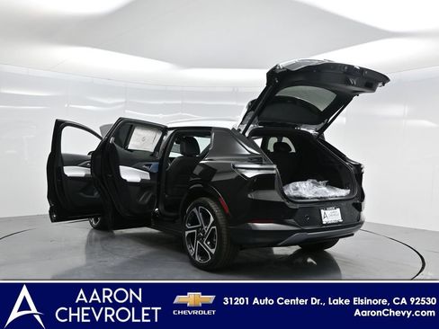 New 2025 Chevrolet Equinox EV LT image 33