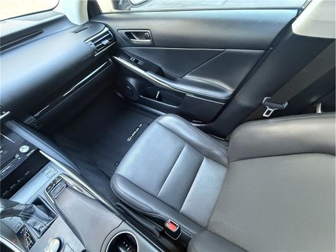 Used 2017 Lexus IS 200t w/ Navigation System Package RWD image 9