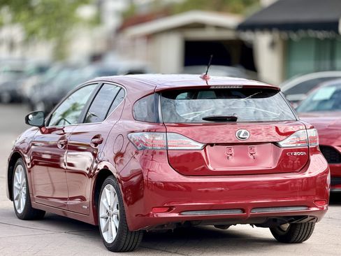 Used 2013 Lexus CT 200h w/ Premium Pkg w/Navigation FWD image 5