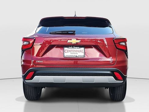 Used 2024 Chevrolet Trax LT w/ Driver Confidence Package FWD image 6