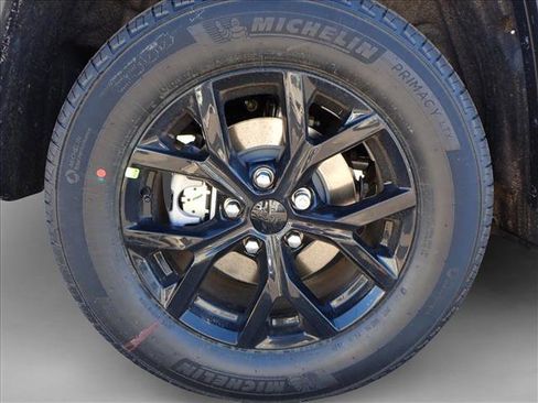 New 2026 Jeep Grand Cherokee Altitude image 7