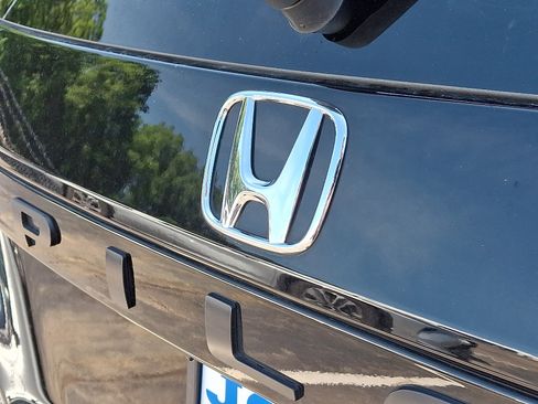 Certified 2025 Honda Pilot Touring image 31