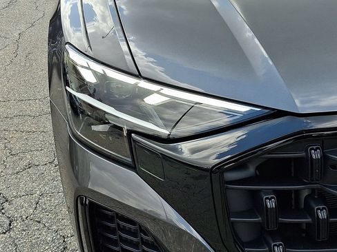 Certified 2025 Audi Q8 Premium Plus w/ Premium Plus Package AWD/4WD image 9