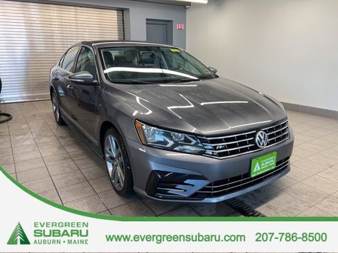 Used 2017 Volkswagen Passat 1.8T R-Line image 1