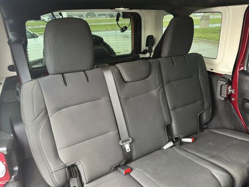 Used 2021 Jeep Wrangler Unlimited Sport image 27