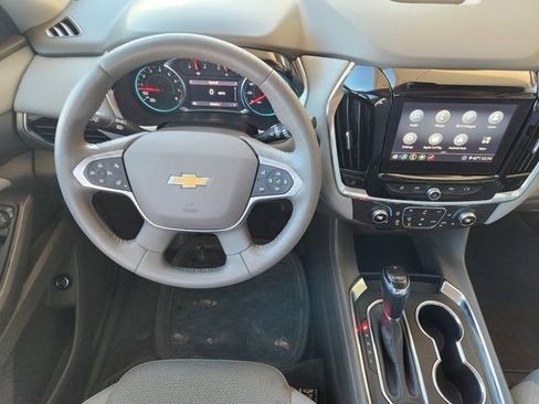 Used 2020 Chevrolet Traverse LT image 28