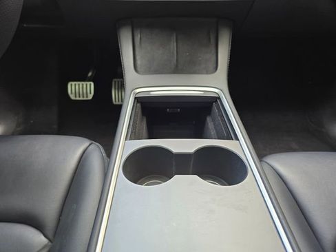 Used 2022 Tesla Model Y Performance AWD/4WD image 34
