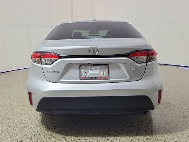Used 2024 Toyota Corolla LE FWD image 6