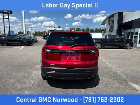 Certified 2023 GMC Acadia SLT w/ Elevation Edition AWD/4WD image 4