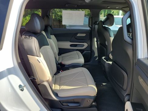 New 2027 Kia Telluride EX FWD image 13