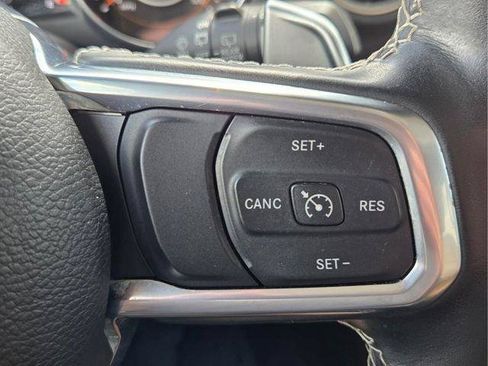Used 2020 Jeep Wrangler Unlimited Sahara AWD/4WD image 33