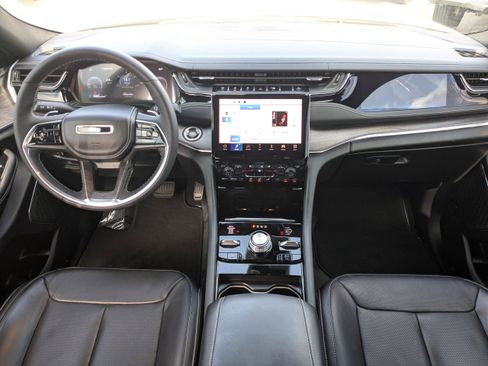 Certified 2023 Jeep Grand Cherokee L Overland image 14