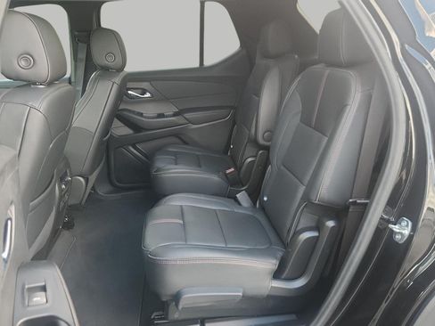 Used 2023 Chevrolet Traverse RS AWD/4WD image 13