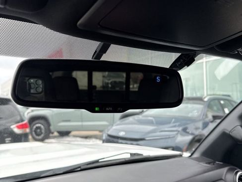 Used 2016 Toyota Tacoma TRD Sport w/ Towing Package image 5