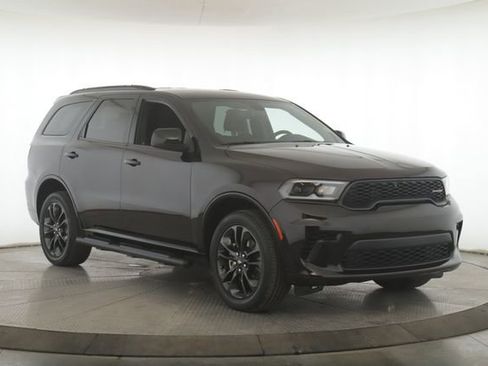 Used 2025 Dodge Durango GT w/ Blacktop Package image 2