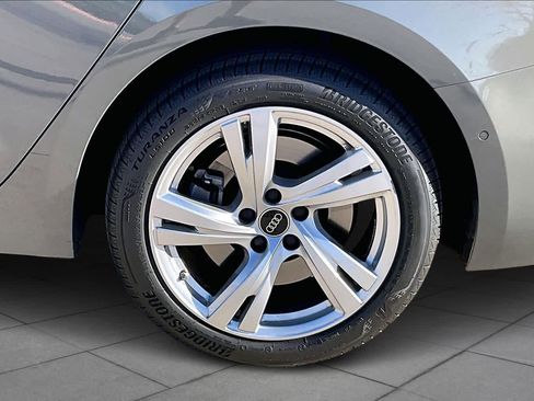 Used 2025 Audi A5 2.0T Premium w/ Convenience Package image 10