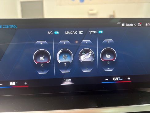 Used 2024 BMW M2 w/ Lighting Package image 27