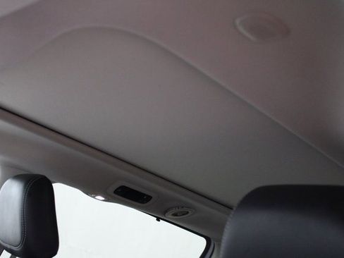 Used 2022 Chrysler Pacifica Limited image 14