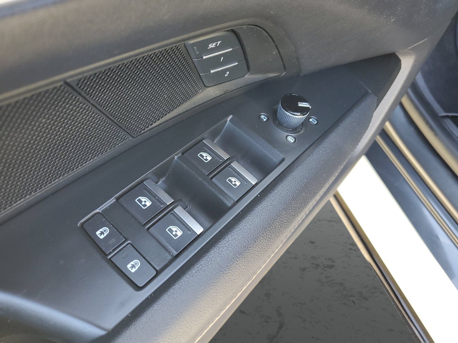 Used 2023 Audi e-tron GT Premium Plus AWD/4WD image 20