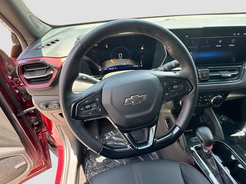 Used 2025 Chevrolet TrailBlazer RS w/ Convenience Package AWD/4WD image 11