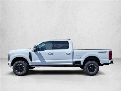 New 2025 Ford F250 XLT w/ Black Appearance Package image 5