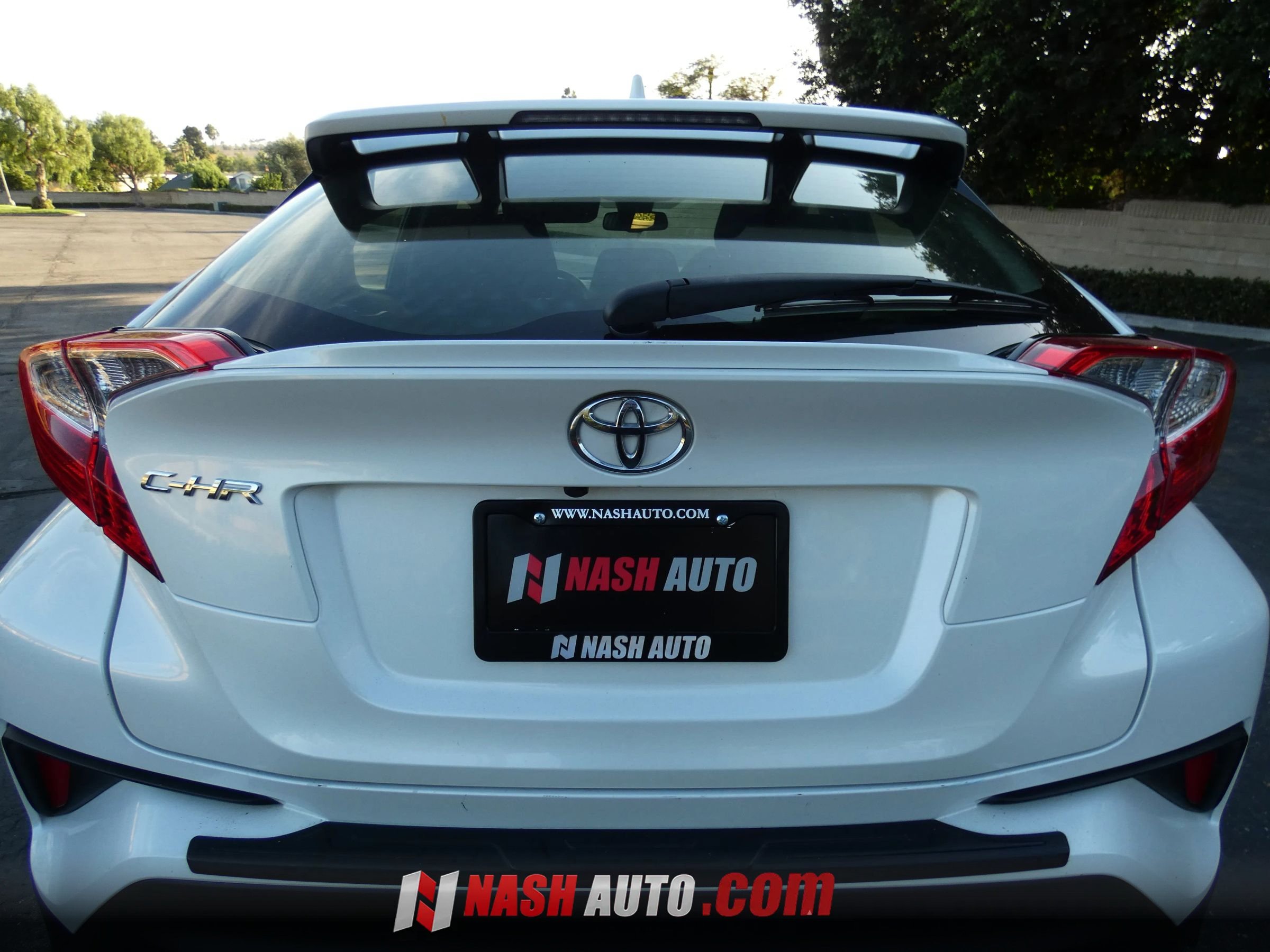 Used 2019 Toyota C-HR LE FWD image 9