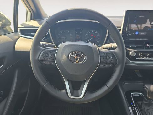 Used 2025 Toyota Corolla SE w/ SE Package FWD image 11