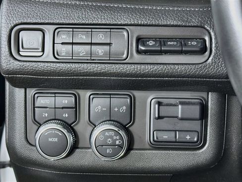 Used 2023 GMC Yukon Denali w/ Max Trailering Package AWD/4WD image 11