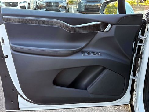 Used 2017 Tesla Model X 75D image 16